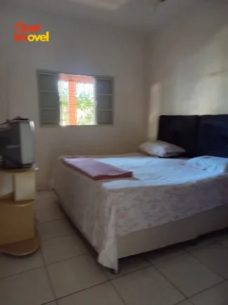 Imagem Imperdível oportunidade de casa à venda em Ribeirão Preto-SP, bairro Parque Residencial Cândido Portinari: 3 quartos, 2 salas, 2 banheiros, 4 vagas de garagem e 290m²!