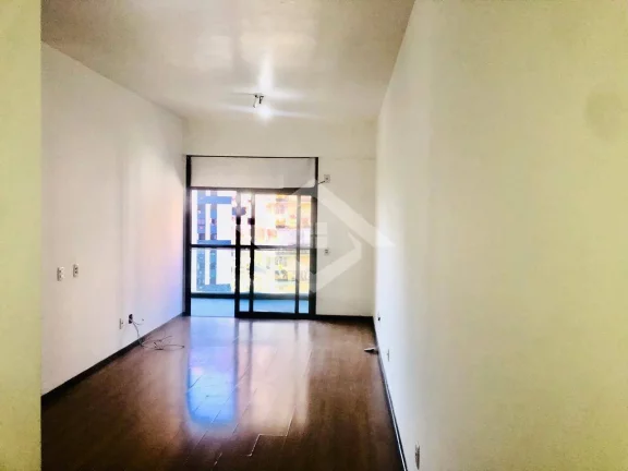Imagem Apartamento de 3 Quartos com Suíte à Venda no Condomínio Barra Sol