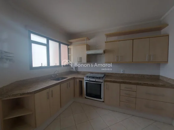 Imagem Apartamento amplo e bem localizado no Balão do Castelo, ao lado da Padaria Nico. Conta com sala par...