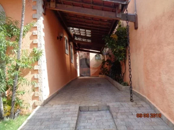 Imagem Casa Térrea à venda com 3 quartos, sendo 3 suítes, em Vila Sônia, São Paulo - SP