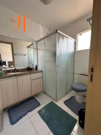 Imagem Sobrado para Venda em Curitiba, Bairro Alto, 3 dormitórios, 1 suíte, 3 banheiros, 2 vagas