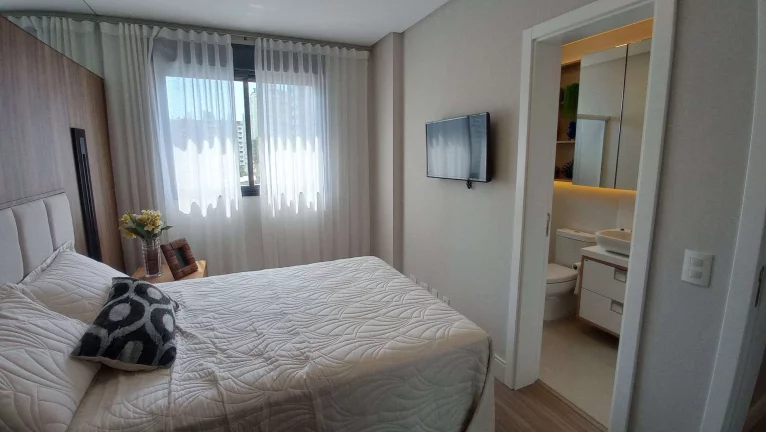 Imagem Apartamento com 3 Dormitórios à Venda, 123 m2 . Pronto para Morar - Agronômica - Florianópolis/SC