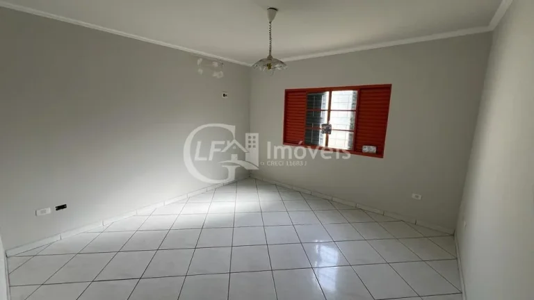 Imagem Impecável casa à venda na Vila Taquarussu, Campo Grande-MS: 3 quartos, 1 suíte, 3 salas, 2 banheiros, 15 vagas, 190m².