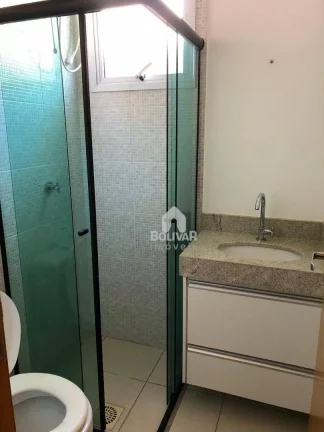Imagem Casa com 3 dormitórios para alugar, 150 m² por R$ 2.940,00/mês - Araporã - Araporã/MG