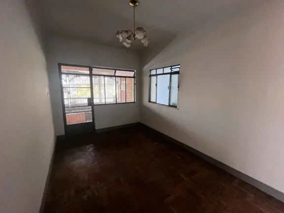Imagem Casa à venda em Barbacena no Santa Efigênia com 3 kitnet com entrada independente