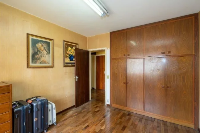 Imagem PERDIZES APARTAMENTO 198,00 M 4 DORMITÓRIOS SENDO 1 SUÍTE SALA PARA 3 AMBIENTES PISO TACOS HALL REPLETO ARMÁRIOS BANHEIRO SOCIAL 2 VAGAS