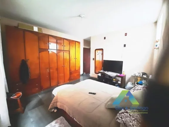 Imagem SANTO ANDRÉ Sobrado 250M², 3 dormitórios, 6 vagas, 2 salão na frente para fins comerciais, ótima localização e valor !!!