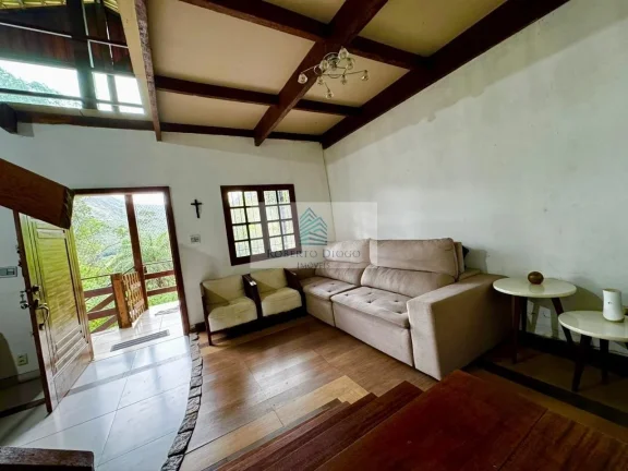 Imagem Impecável casa em condomínio no Camorim, Rio de Janeiro-RJ: 3 quartos, 3 suítes, 1 sala, 5 banheiros, 300m² de área.