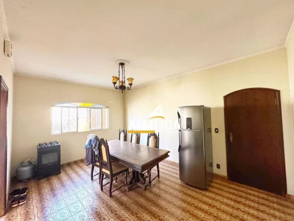 Imagem Casa com 3 dormitórios à venda, 200 m² por R$ 500.000,00 - Centro - Santa Gertrudes/SP