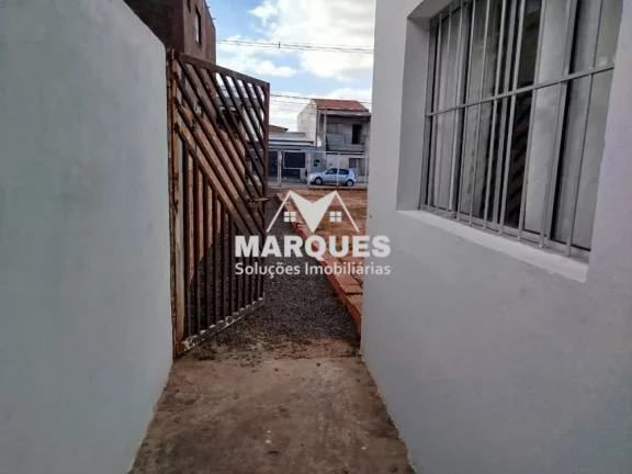 Imagem Terreno de 301m² com Salão Versátil no Jardim das Figueiras