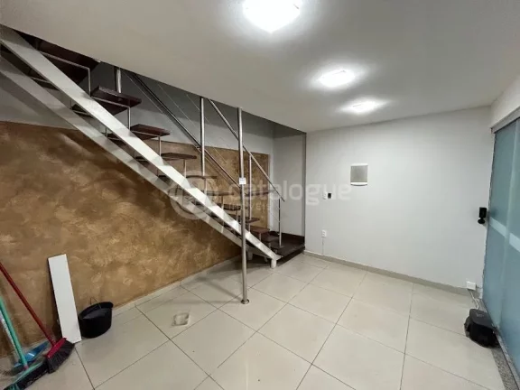 Imagem Sala comercial à venda no Blue Tower com 99 m2
