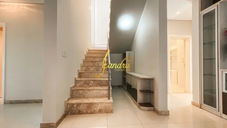 Imagem Casa térrea em Condomínio com 04 suítes mobiliado e decorado