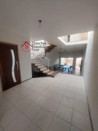 Imagem AMPLO SOBRADO A VENDA NA VILA PRUDENTE, TODO REFORMADO. 4 VAGAS DE GARAGEM E QUINTAL COM CHURRASQUEIRA. PRÓXIMO AO METRÔ DA VILA PRUDENTE.