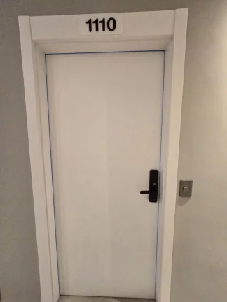 Imagem Flat à venda em Porto Alegre, Centro Histórico, com 1 quarto, 30m²
