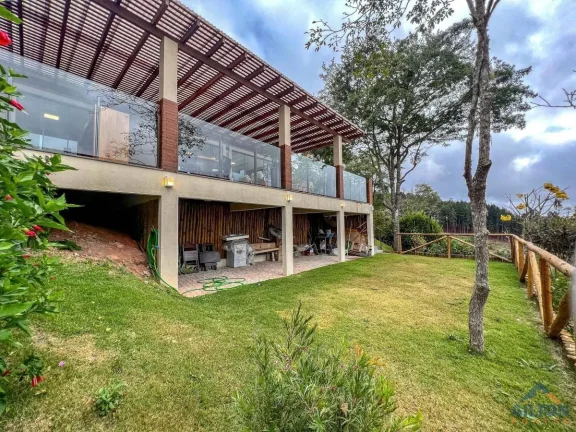 Imagem Casa Alto Padrão com 6 Suítes à Venda em Pedra Azul/ES