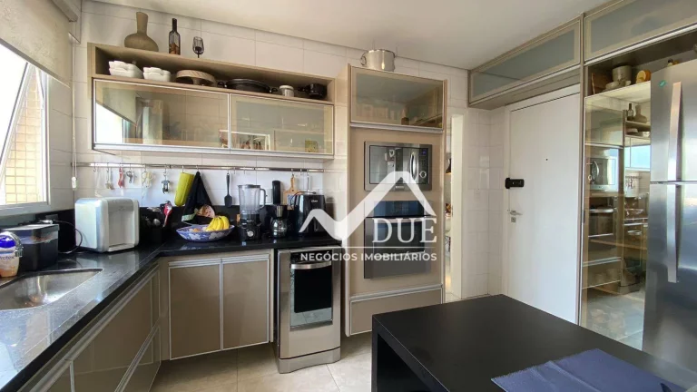 Imagem Cobertura com 3 dormitórios à venda, 191 m² por R$ 2.600.000,00 - Embaré - Santos/SP