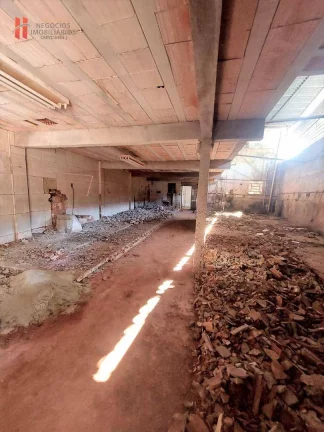 Imagem Galpão com 550 m² - venda por R$ 350.000 ou aluguel por R$ 3.000/mês - Parque Ulisses - Nova Iguaçu/RJ