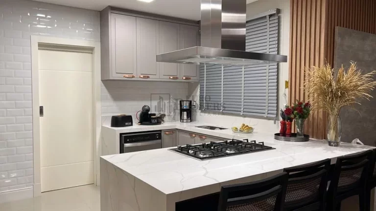 Imagem Apartamento com 4 suítes à venda no Centro de Balneário Camboriú/SC