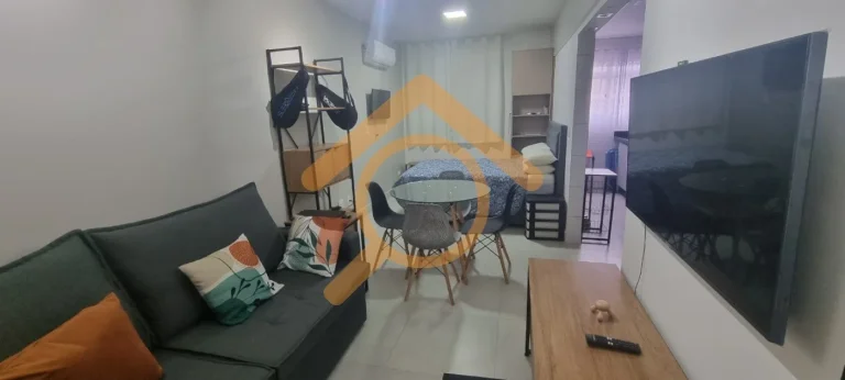 Imagem Apartamento à venda no Canto do Forte, Praia Grande-SP: 1 quarto, 1 sala, 1 banheiro, 1 vaga de garagem, 35m² de área.