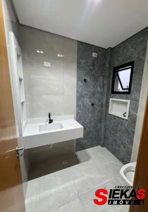 Imagem Imperdível! Casa à venda em São Paulo-SP, na Vila Carrão, com 3 quartos, 3 suítes, 3 banheiros, 3 vagas de garagem e 197m².