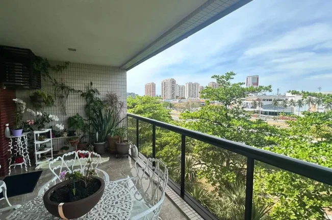 Apartamento para Venda em Rio de Janeiro, Barra da Tijuca, 4 dormitórios, 1 suíte, 3 banheiros, 2 vagas