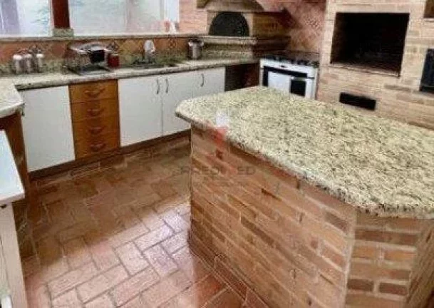 Imagem ...lt;br...gt;Casa alto padr...atilde;o no Bairro Portal das Colinas em Guaratinguet...aacute;. Esse...
