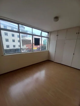 Imagem Apartamento espaçoso de 209m2 na melhor localização de Barbacena/MG