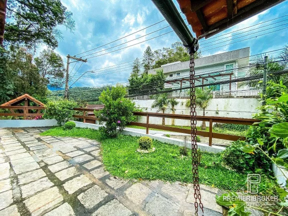 Imagem Casa à venda, 160 m² por R$ 789.000,00 - Pimenteiras - Teresópolis/RJ