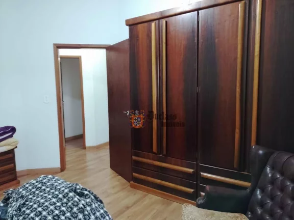 Imagem Sobrado com 4 dormitórios à venda, 962 m² por R$ 2.500.000,00 - Quiririm - Taubaté/SP