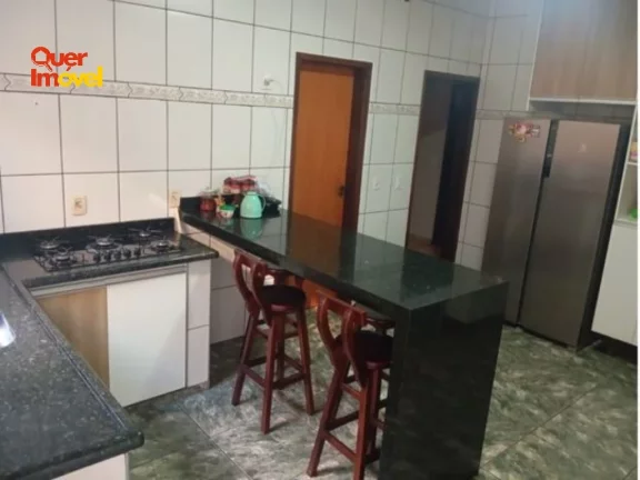 Imagem Imperdível Casa à Venda em Ribeirão Preto-SP, Parque Residencial Cândido Portinari: 3 Quartos, 1 Suíte, 2 Salas, 3 Banheiros, 10 Vagas de Garagem, 200m². Aproveite!