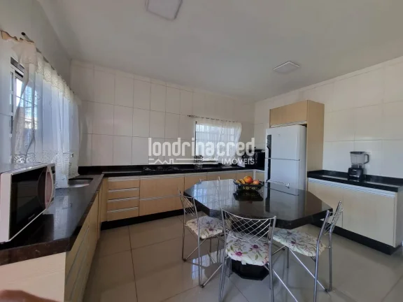 Imagem Casa à venda 2 Quartos, 2 Suites, 308M², Vila Santa Terezinha, Londrina - PR