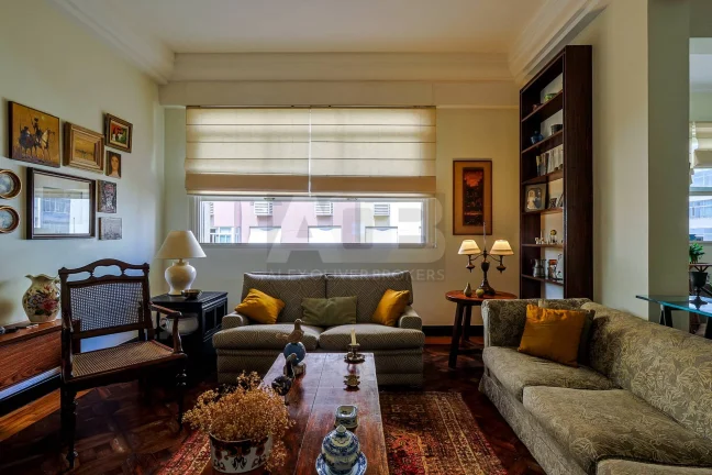 Imagem Apartamento à venda em Copacabana, 197m2, 4 quartos, 1 suíte, 1vaga.