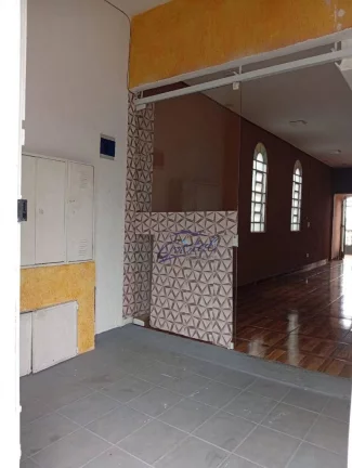 Imagem Casa com 2 salões comerciais à venda, 200 m² por R$ 850.000 - Parque Santa Teresa - Carapicuíba/SP