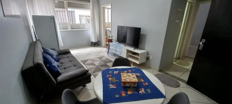 Imagem Apartamento a venda em Santos no Boqueirão quadra da praia.