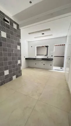 Imagem Sobrado com 2 dormitórios à venda, 48 m² por R$ 338.000,00 - Maracanã - Praia Grande/SP
