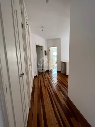 Imagem Casa à venda com 4 quartos e 4 vagas 358 m² no Alphaville 5 Santana de Parnaíba-SP