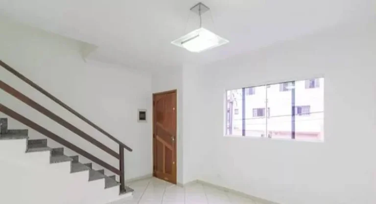 Imagem Casa assobradada residencial, bem distribuída e pronta para morar.