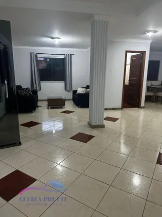 Imagem Casa Duplex com Terraço, Quintal Amplo e 160m² de Área Construída