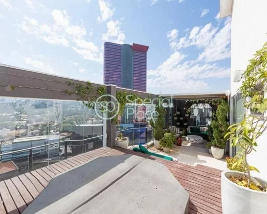 317 metros 4 dormitórios 4 suítes 5 banheiros 4 vagas Cobertura Duplex toda reformada, pronta para...