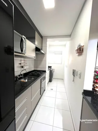 Imagem Semi mobiliado- Apto de 66m2 - 2 Dorm sendo uma suíte,varanda, 2 vagas de carro