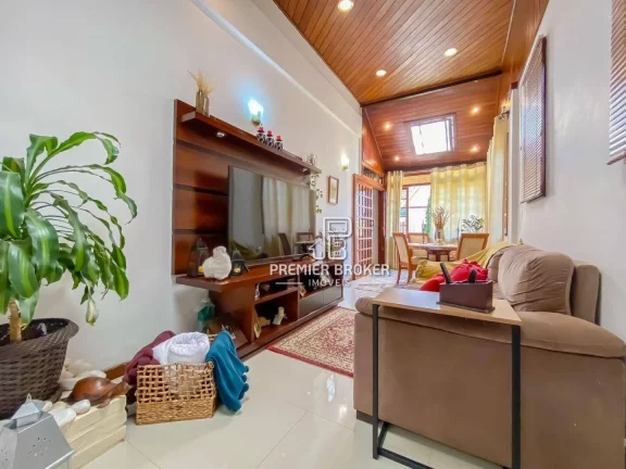 Imagem Casa à venda, 199 m² por R$ 1.790.000,00 - Granja Guarani - Teresópolis/RJ