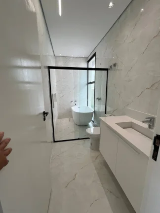 Imagem Casa alto padrão no condomínio Portal Bragança