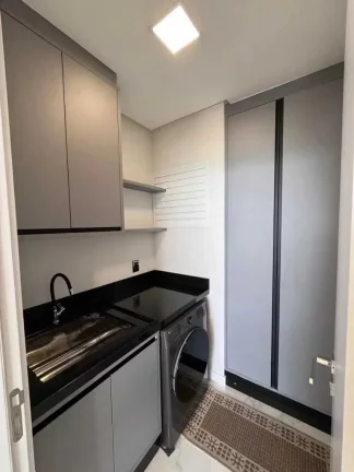 Imagem Apartamento vista mar com 2 suítes e 3 vagas de garagem em Balneário Perequê