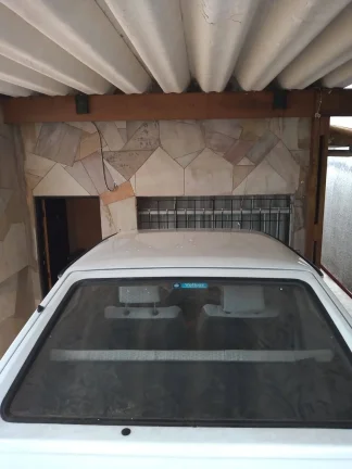 Imagem Casa Antiga com 250 metros e uma Edicila Exlente para Costrutor
