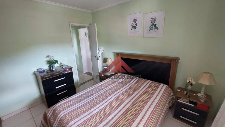 Imagem Casa com 2 dormitórios à venda, 100 m² por R$ 190.000,00 - Centro - São Gonçalo/RJ
