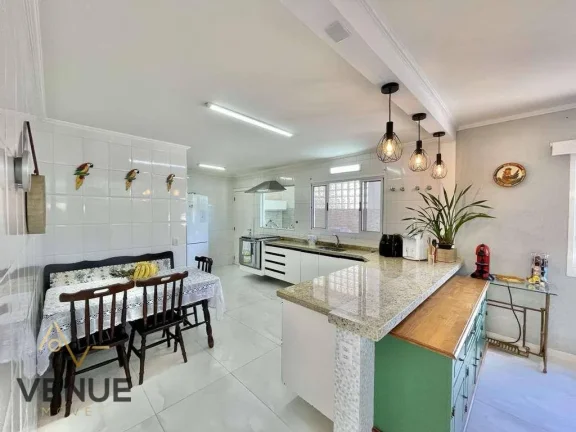 Imagem Casa com 4 dormitórios à venda, 365 m² por R$ 2.568.000,00 - Jardim do Golf I - Jandira/SP
