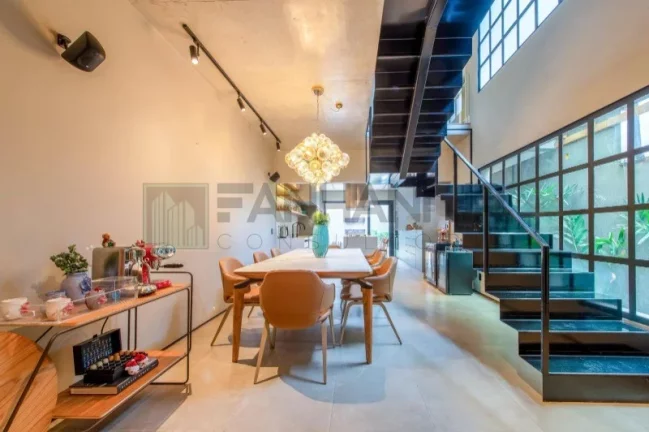 Imagem Imperdível oportunidade: Casa à venda em São Paulo-SP, Vila Nova Conceição, 4 quartos, 3 suítes, 3 salas, 5 banheiros, 2 vagas, 290m².