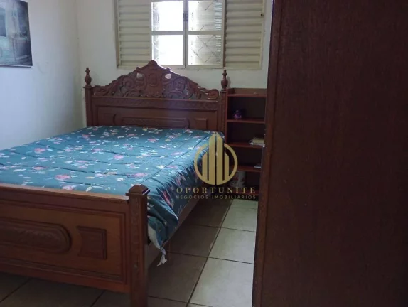 Imagem Casa 2 dormitórios com suíte - quintal - churrasqueira - Presidente Dutra - Ribeirão Preto/SP