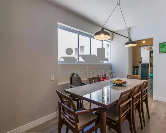Imagem Lindo apartamento reformado em Higienópolis com 200m²