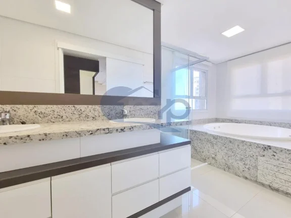 Imagem Apartamento á venda com 4 suítes no Predial em Torres/RS